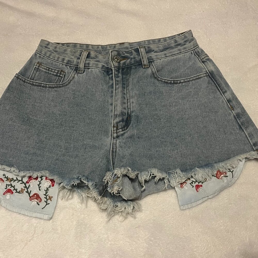 ROMWE Jean Shorts with Mushroom Pocket, Brand New